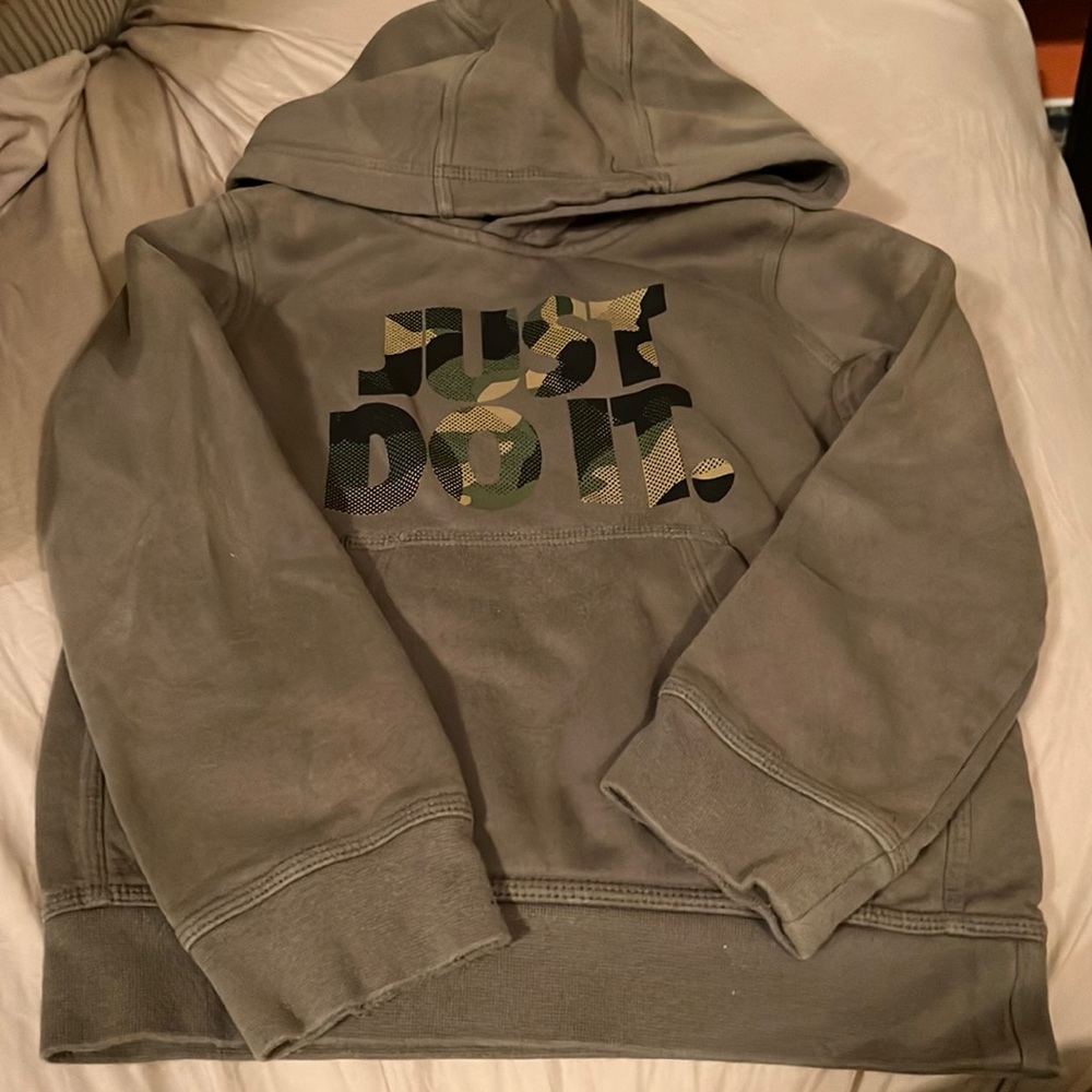 Boys Nike sweatshirt size XS.